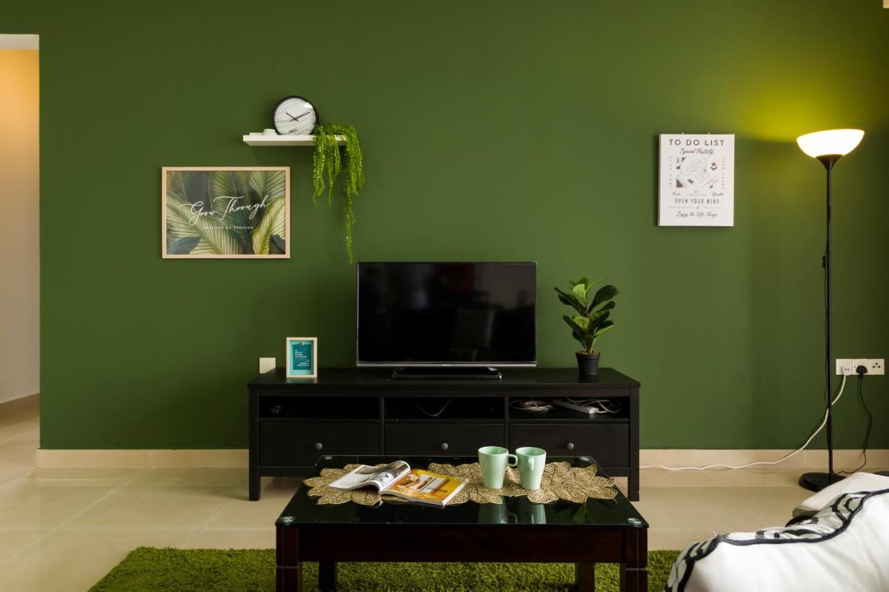 Pj8 Service Suites By Airhost Petaling Jaya Exterior foto