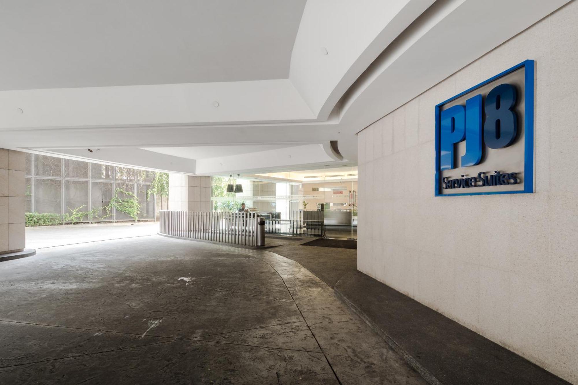 Pj8 Service Suites By Airhost Petaling Jaya Exterior foto