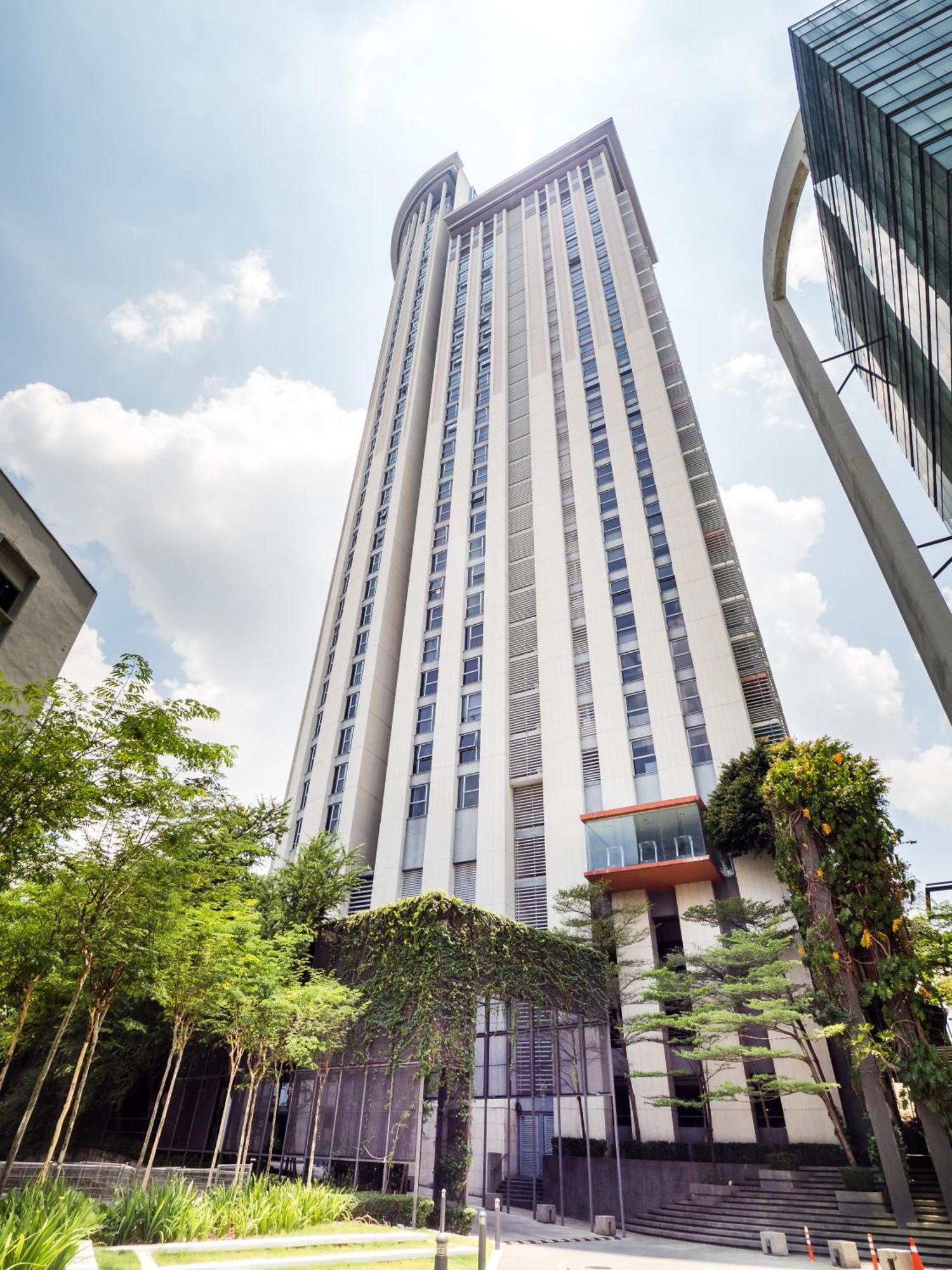 Pj8 Service Suites By Airhost Petaling Jaya Exterior foto